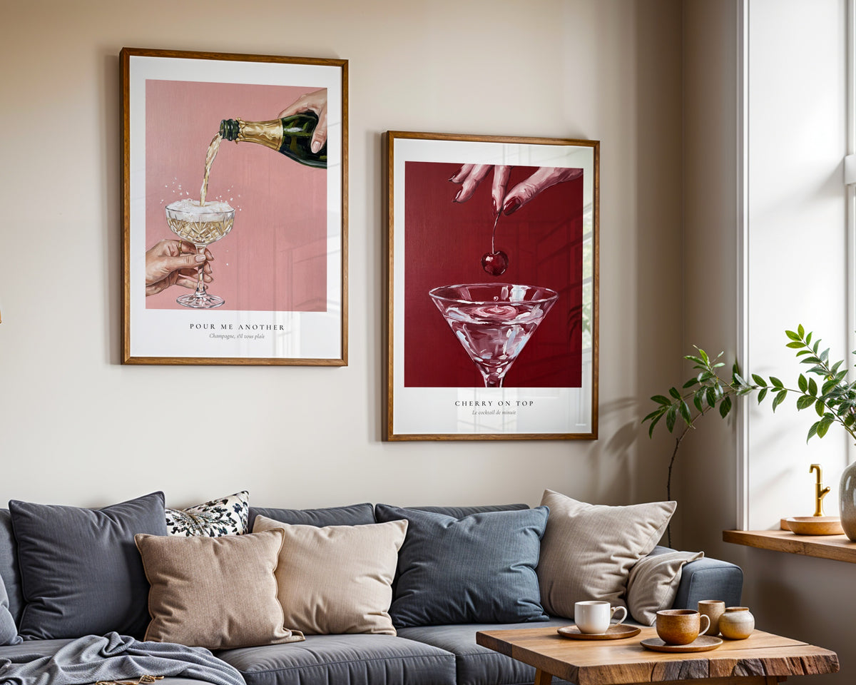 Pour Me Another Champagne Poster – två posters i rum 1