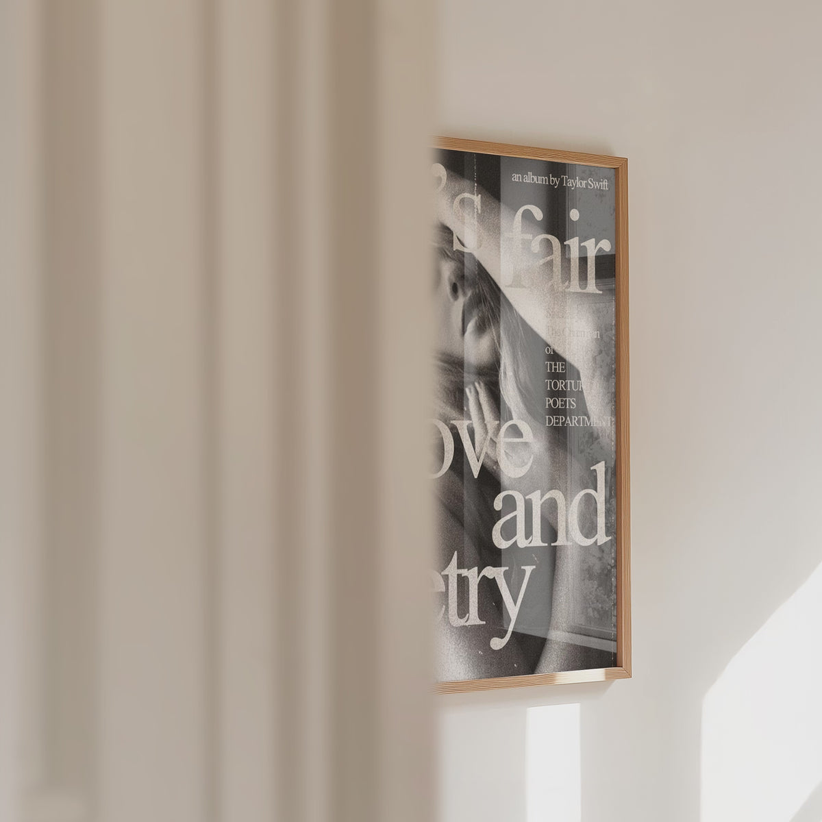 All’s Fair in Love and Poetry Poster – väggvideo