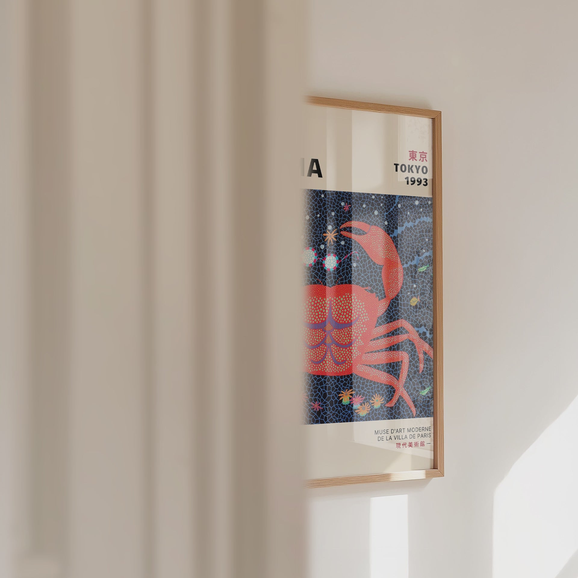 Yayoi Kusama Cosmic Crab Poster – väggvideo