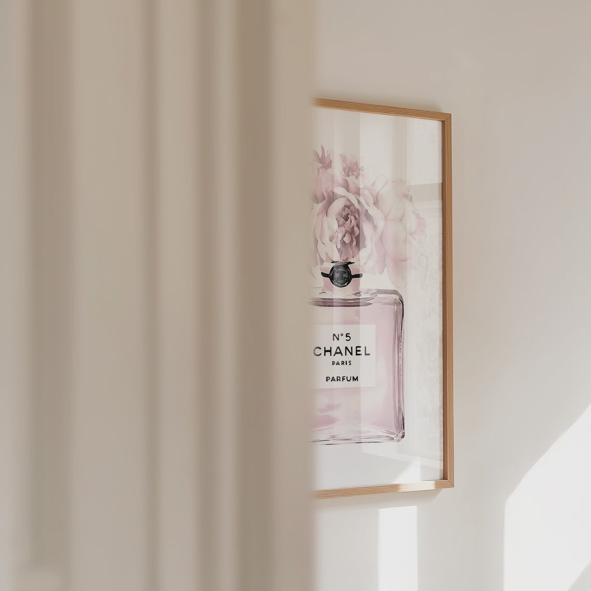 Chanel Bloom Poster – väggvideo